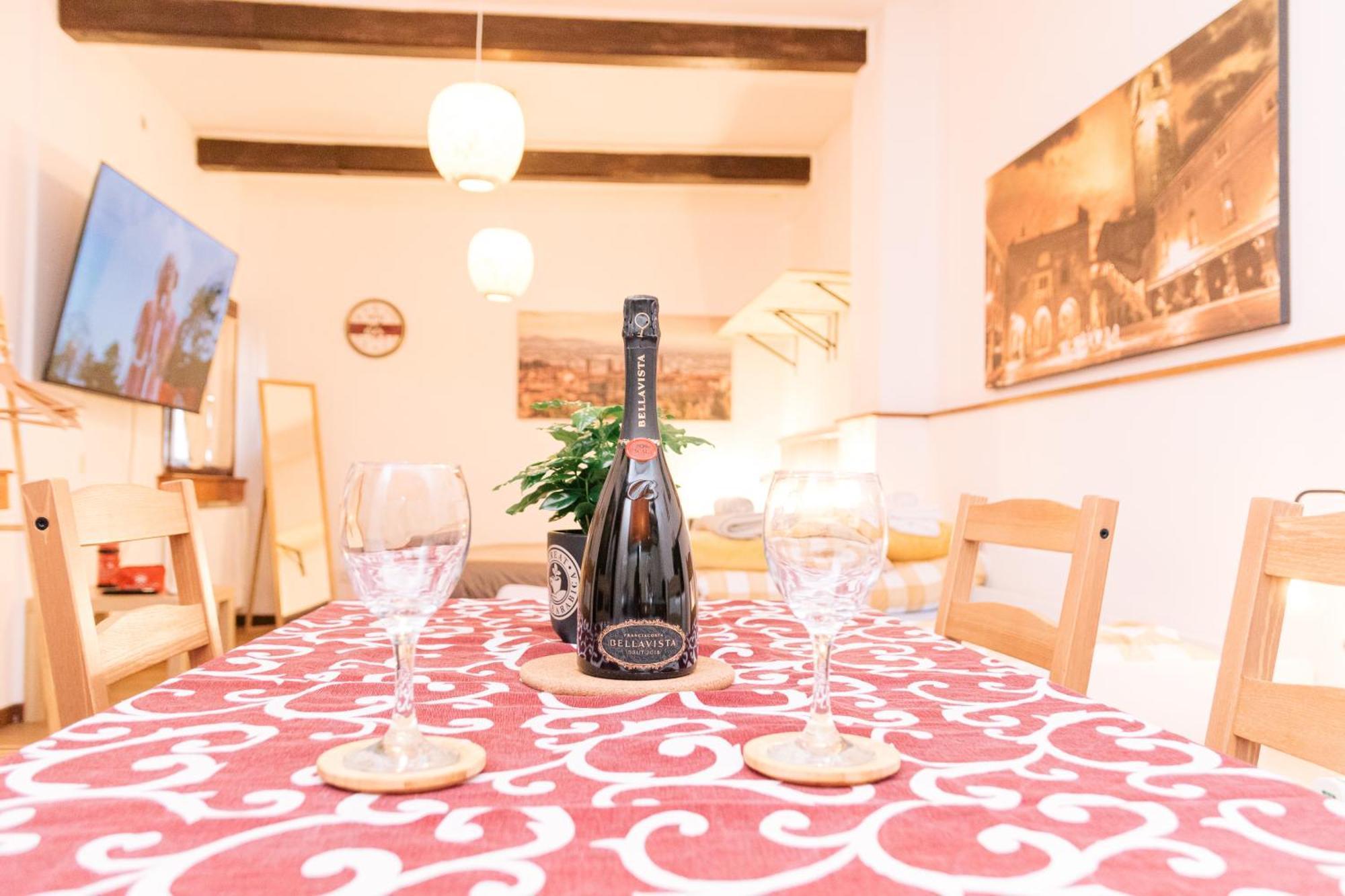 Casa Tequila Apartment แบร์กาโม ภายนอก รูปภาพ
