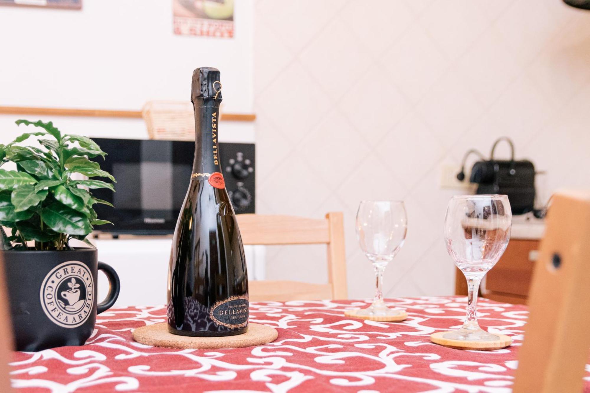 Casa Tequila Apartment แบร์กาโม ภายนอก รูปภาพ