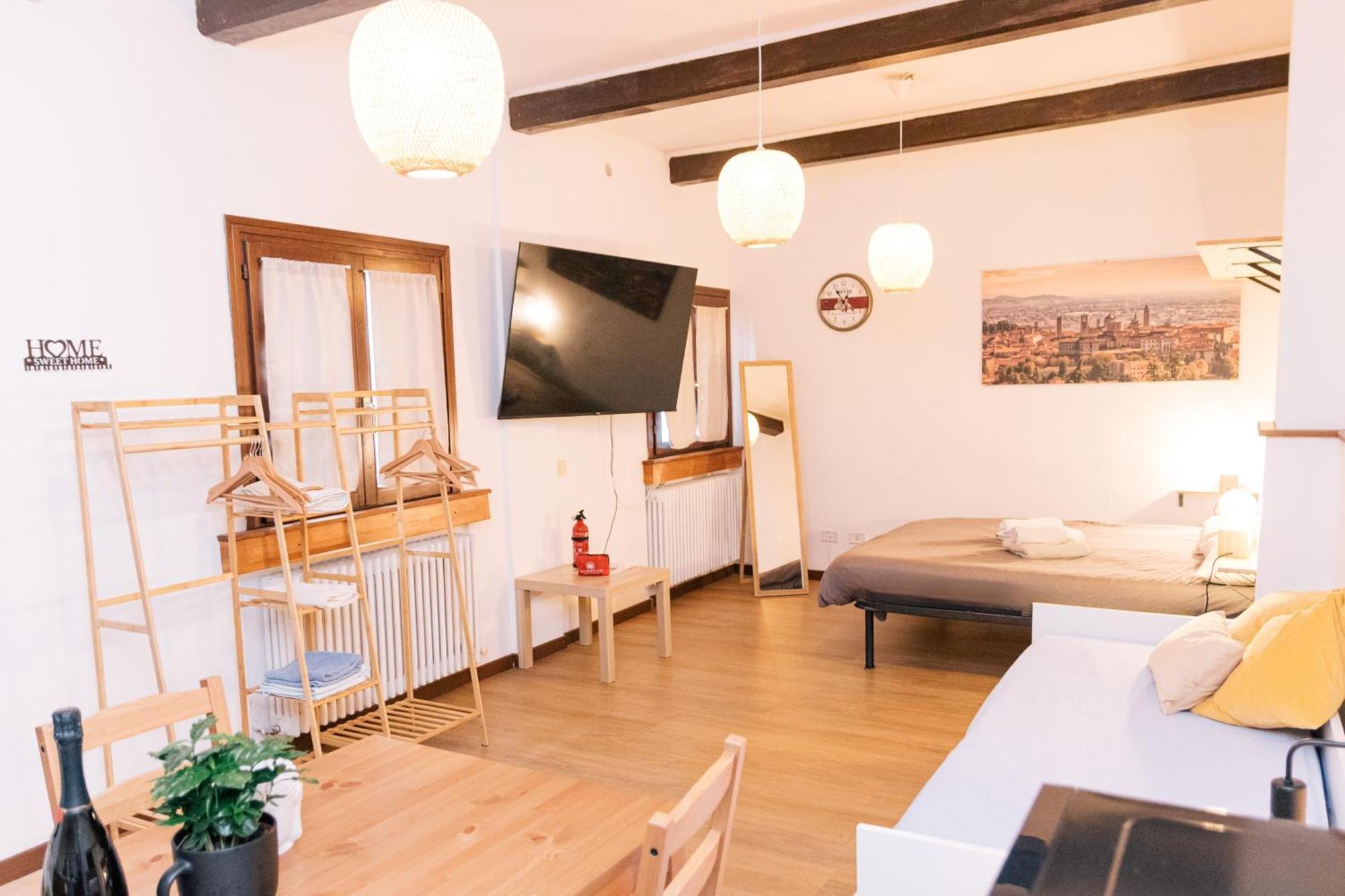 Casa Tequila Apartment แบร์กาโม ภายนอก รูปภาพ